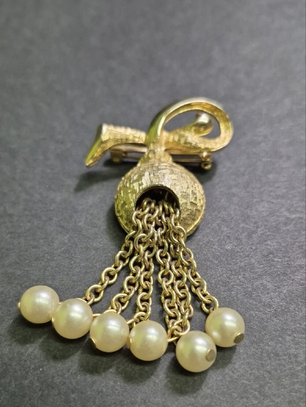 Gold-Tone Tassel Brooch with Faux Pearl Drops - Picture 2 of 6